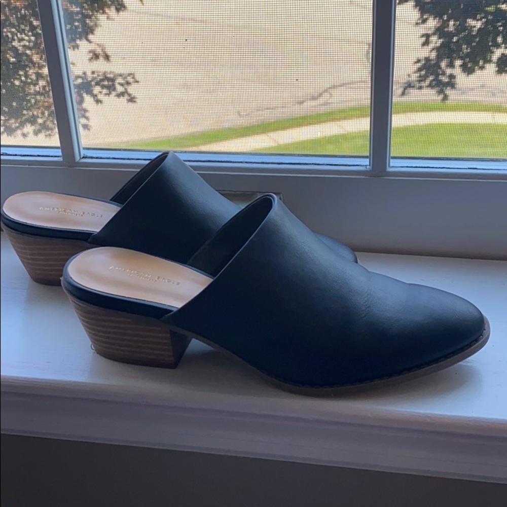 AEO Clogs - Picture 1 of 3